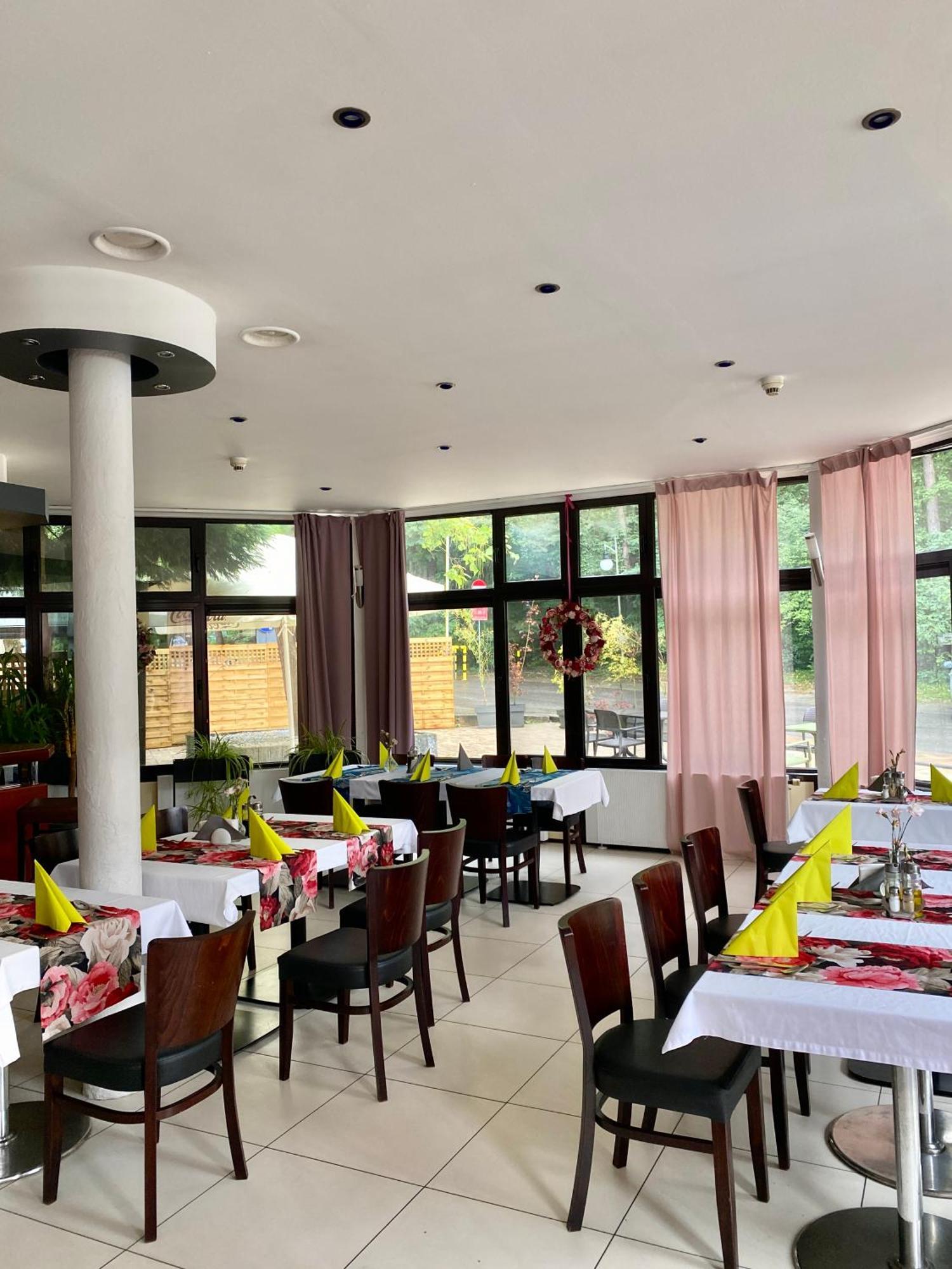 Hotel Echo Cedzyna Экстерьер фото
