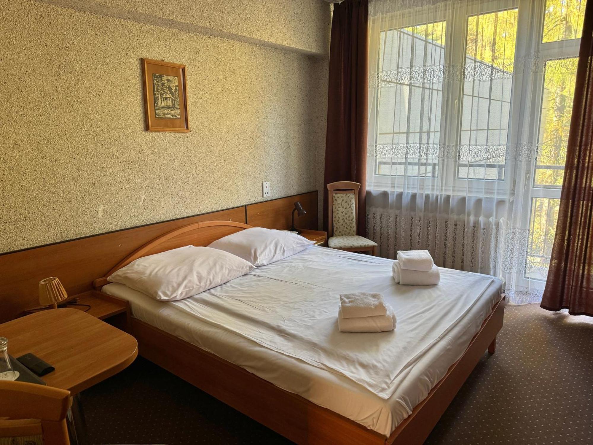 Hotel Echo Cedzyna Экстерьер фото